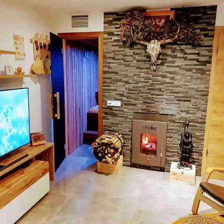 3 Z Moderne Wellnesswohnung - Sauna, Kamin, Parkplatze 65m2 Bis 6 Per Apartment *