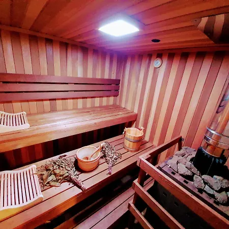 3 Z Moderne Wellnesswohnung - Sauna, Kamin, Parkplatze 65m2 Bis 6 Per *