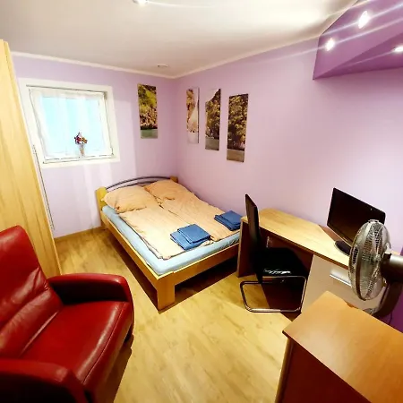 3 Z Moderne Wellnesswohnung - Sauna, Kamin, Parkplatze 65m2 Bis 6 Per